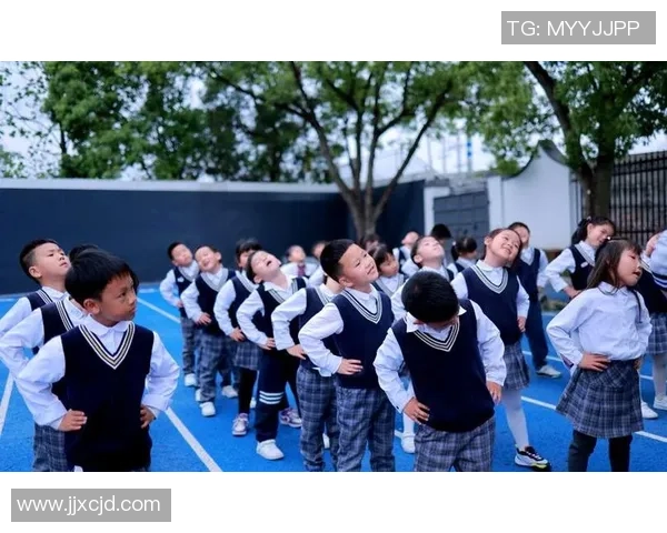 广州篮球队的速度之美:探秘快速进攻与团队协作的完美结合