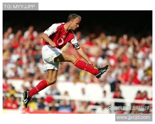 足球明星大佬齐聚一堂精彩合影展现足坛魅力与友谊的珍贵瞬间